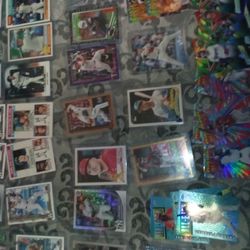 Huge Lot Of Baseball Basketball And Football Cards. 
