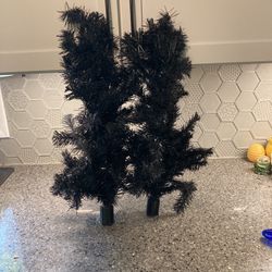 2’ Black And Tinsel Tree 