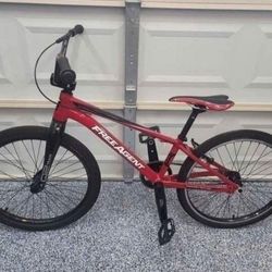  FreeAgent TEAM limo 24" bmx bike.  Team edition with carbon fiber forks and high end components. SPECS IN PHOTOS.  $500