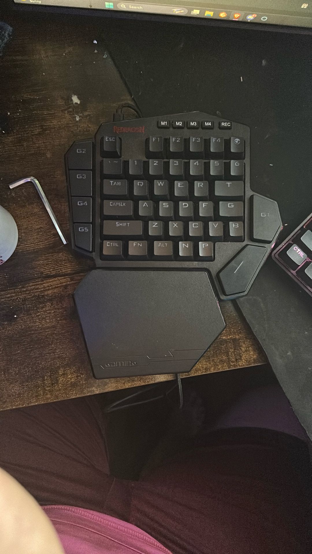 Red Dragon K585 Diti Wired 1 Hand RGB Mechanical Blue Switches