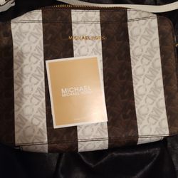 Michael Kors Jet Set Item East West Large Shoulder Crossbody Bag
