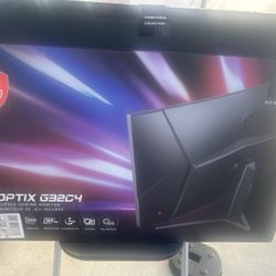 MSI Optix G32C4.