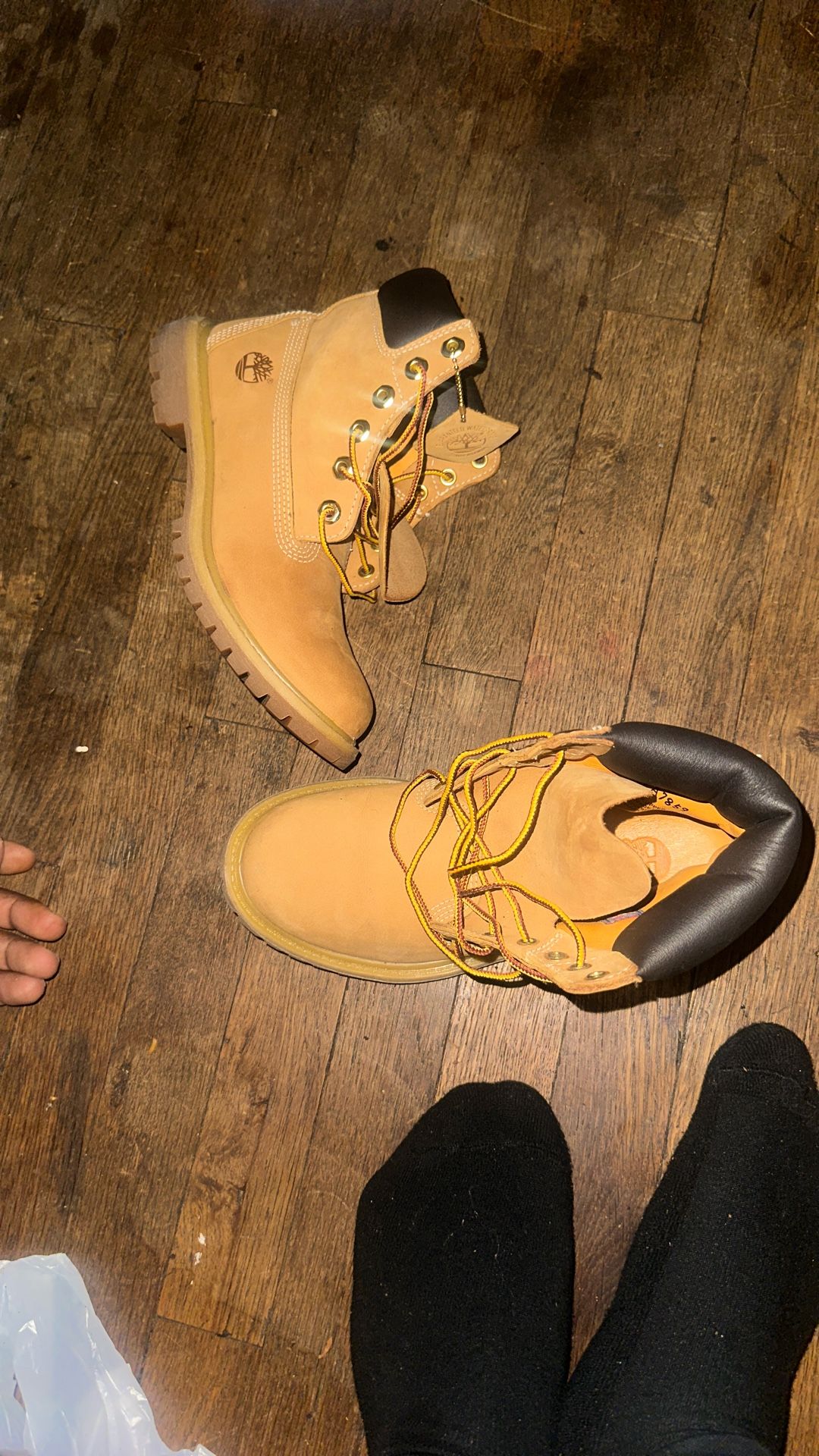 Size 7/5 M Timbz Brand New Only Worn Once