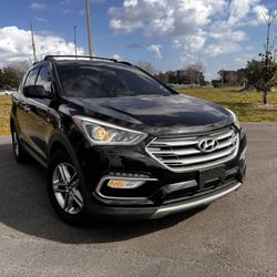 2017 Hyundai  Santa Fe ✨