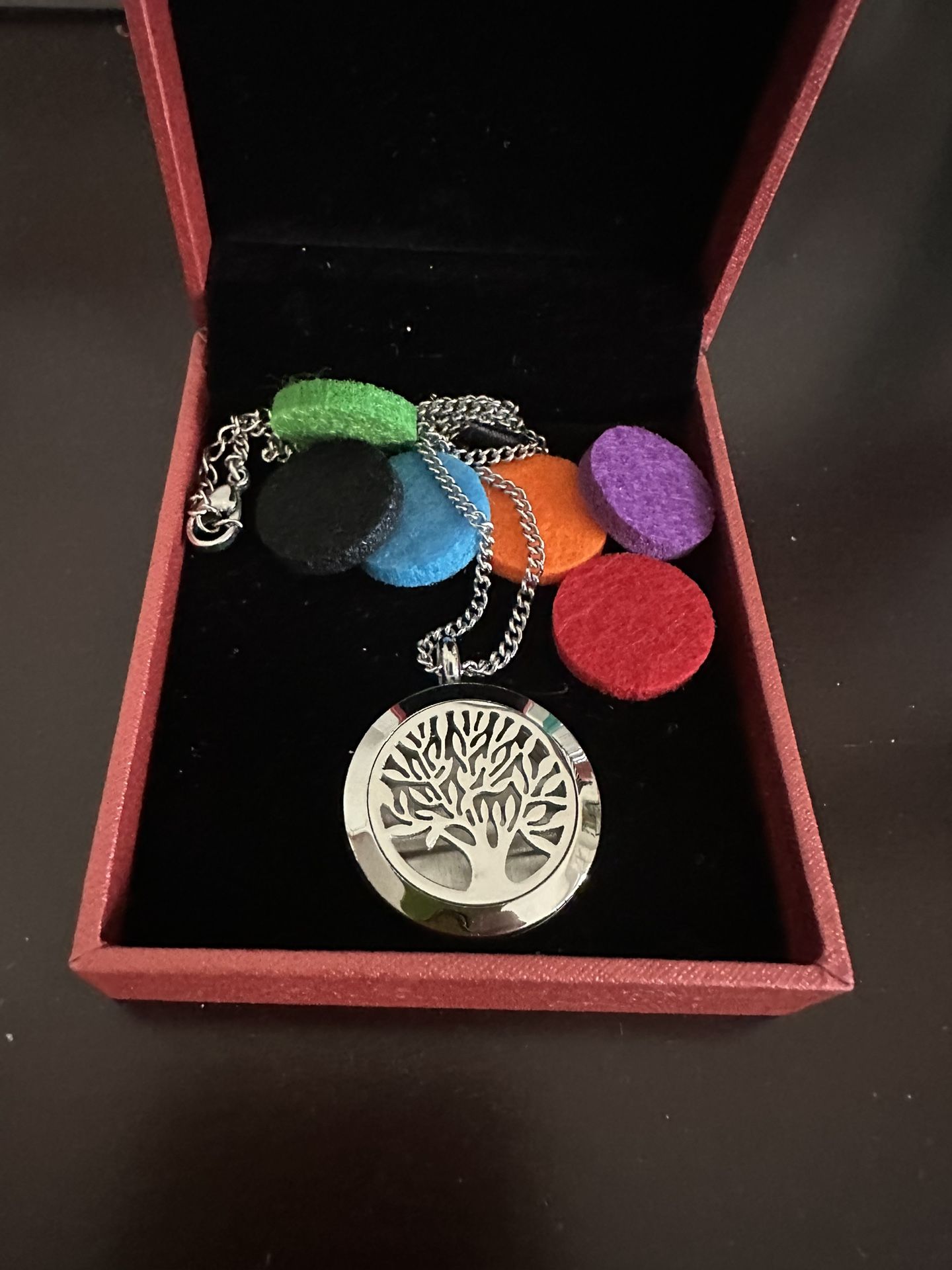 Aromatherapy Tree Of Life Locket Necklace, Very Lovely! New Never Used..