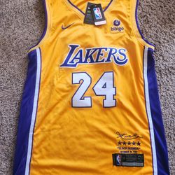 Brand New Beautiful Kobe Bryant Jersey!
