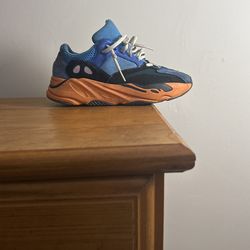 Yeezy 700 Orange And Blue Sz7