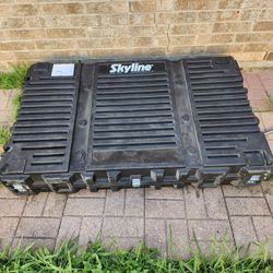 Skyline Box 