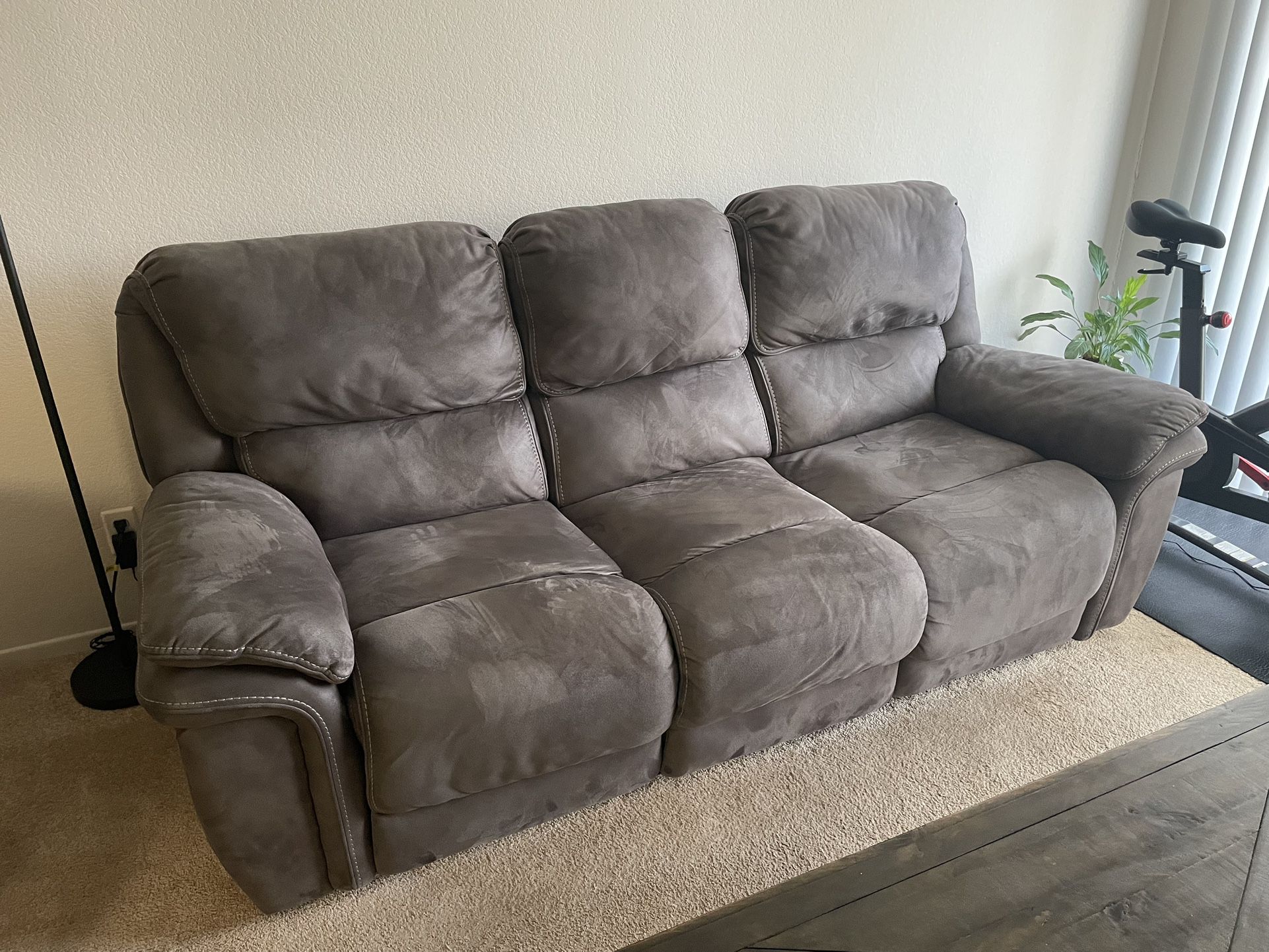 Sofa With Motorized Recliner 