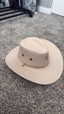 Women’s cowboy hat