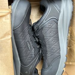 Utility Footwear Size 14 