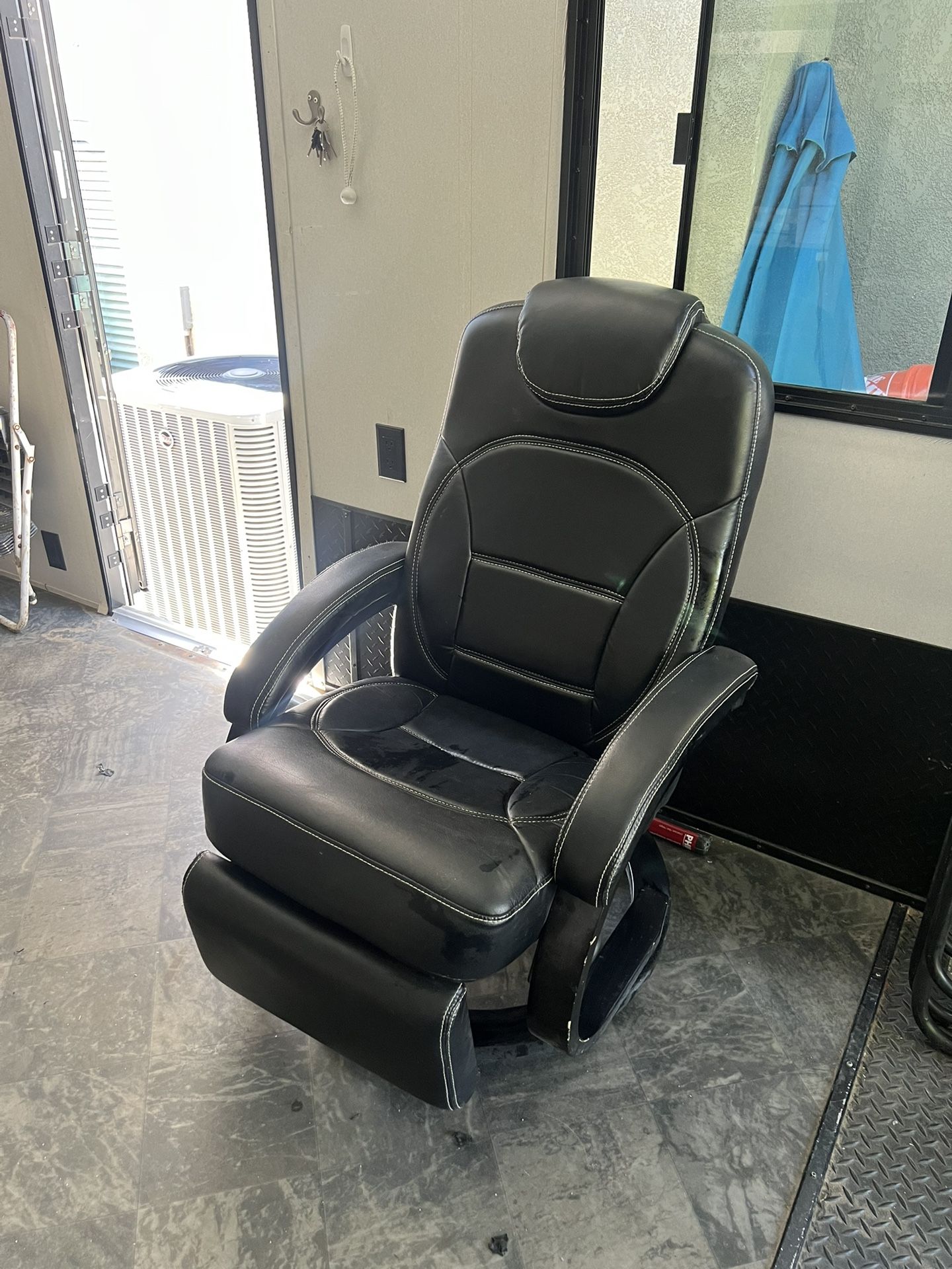 RV Chair Euro Recliner