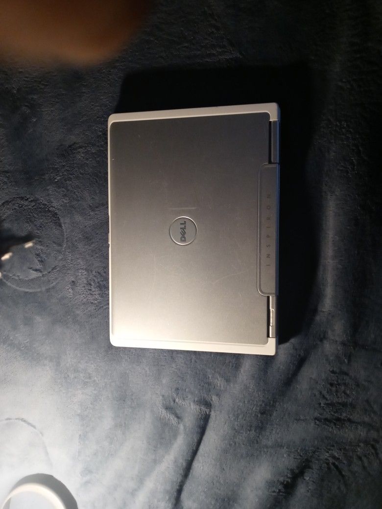 Windows XP Media Center Edition 2005 DELL