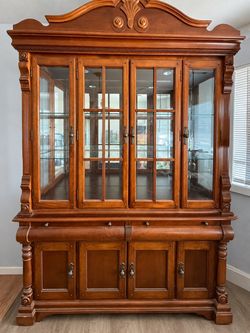 Solid Wood China Cabinet / Hutch – Vintage Dining Room Furniture. Can include dining table and chairs.