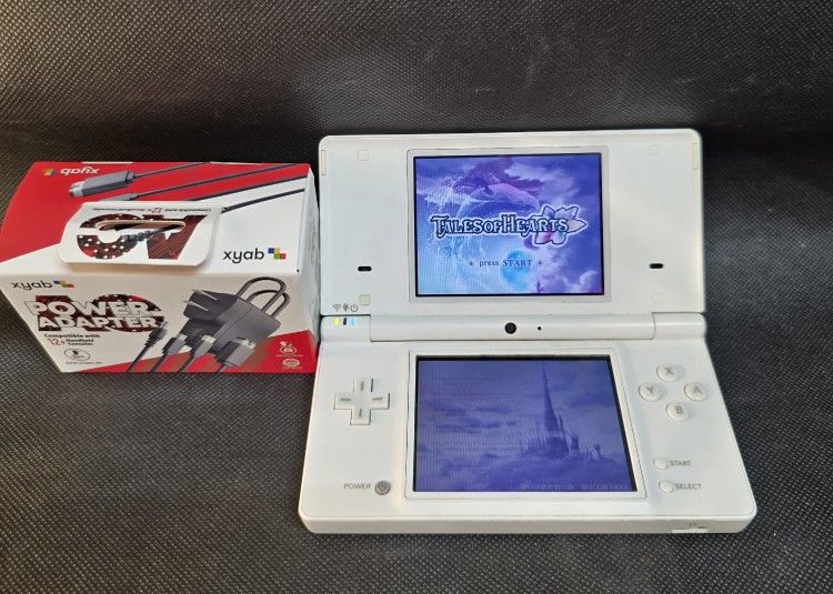 Nintendo DSi Japan Region-White Bundle