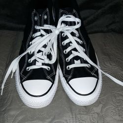 Converse All Star  Tennies Shoes New 