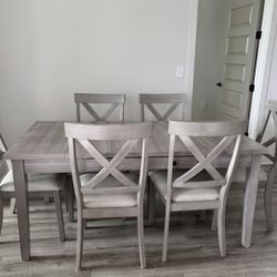 Dining Set Table and 6 chairs 