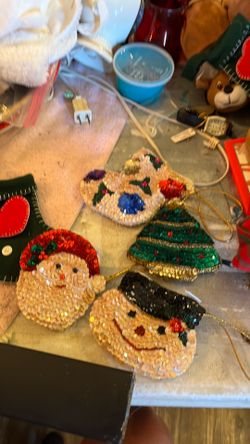 Holiday change, purses