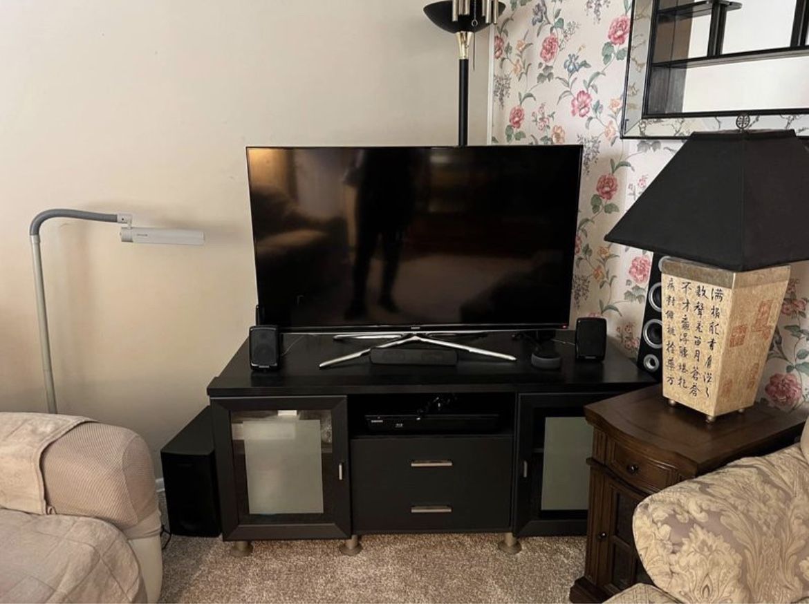 Samsung Tv 55 Inch Smart Tv with TV Stand