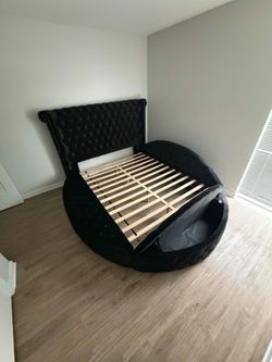 Queen size bed