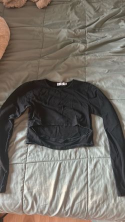 Cropped Black Top