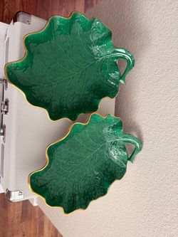 Green Leaf Dishes-Pair