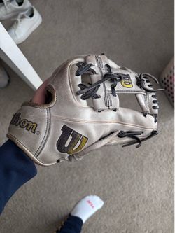 Wilson a2000 1786 baseball glove size 11.5