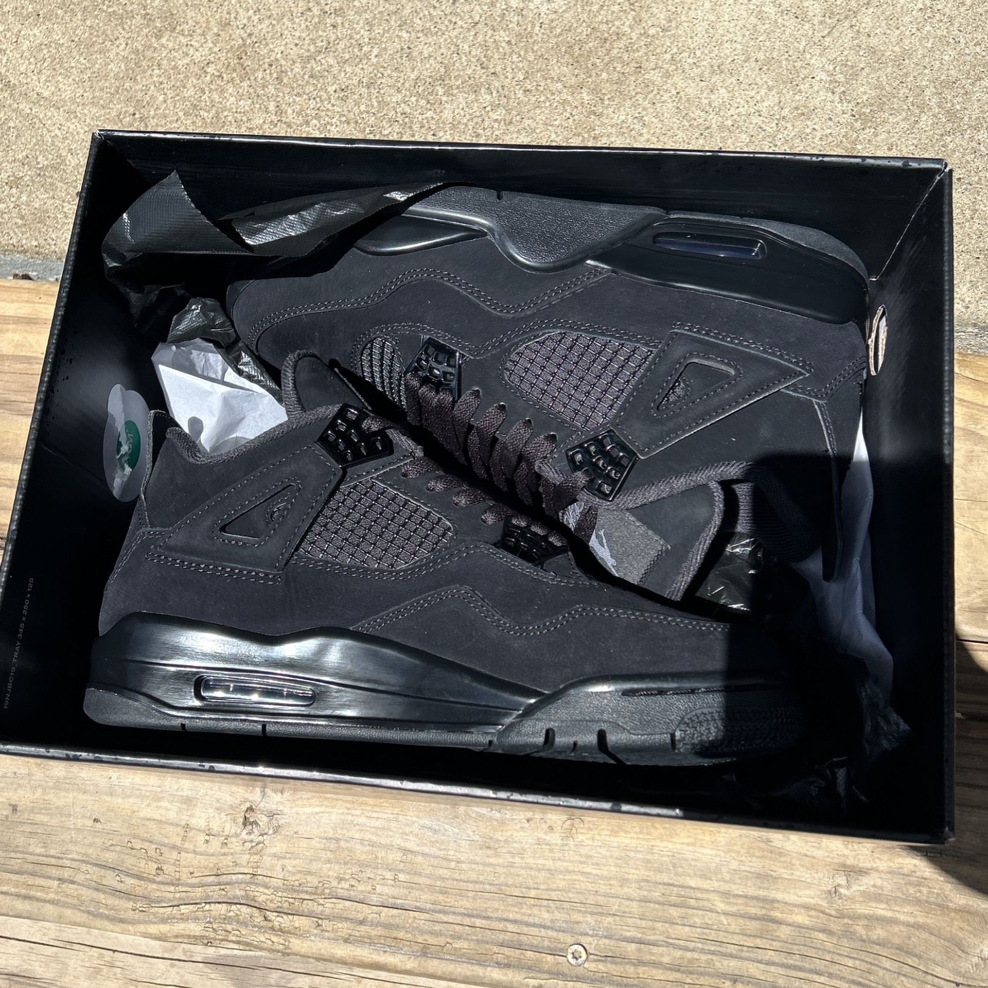 BLACK CATS JORDAN 4S SIZE 9