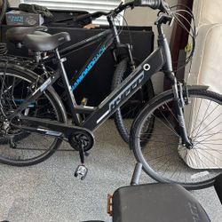 Hyper E-Ride City Bike