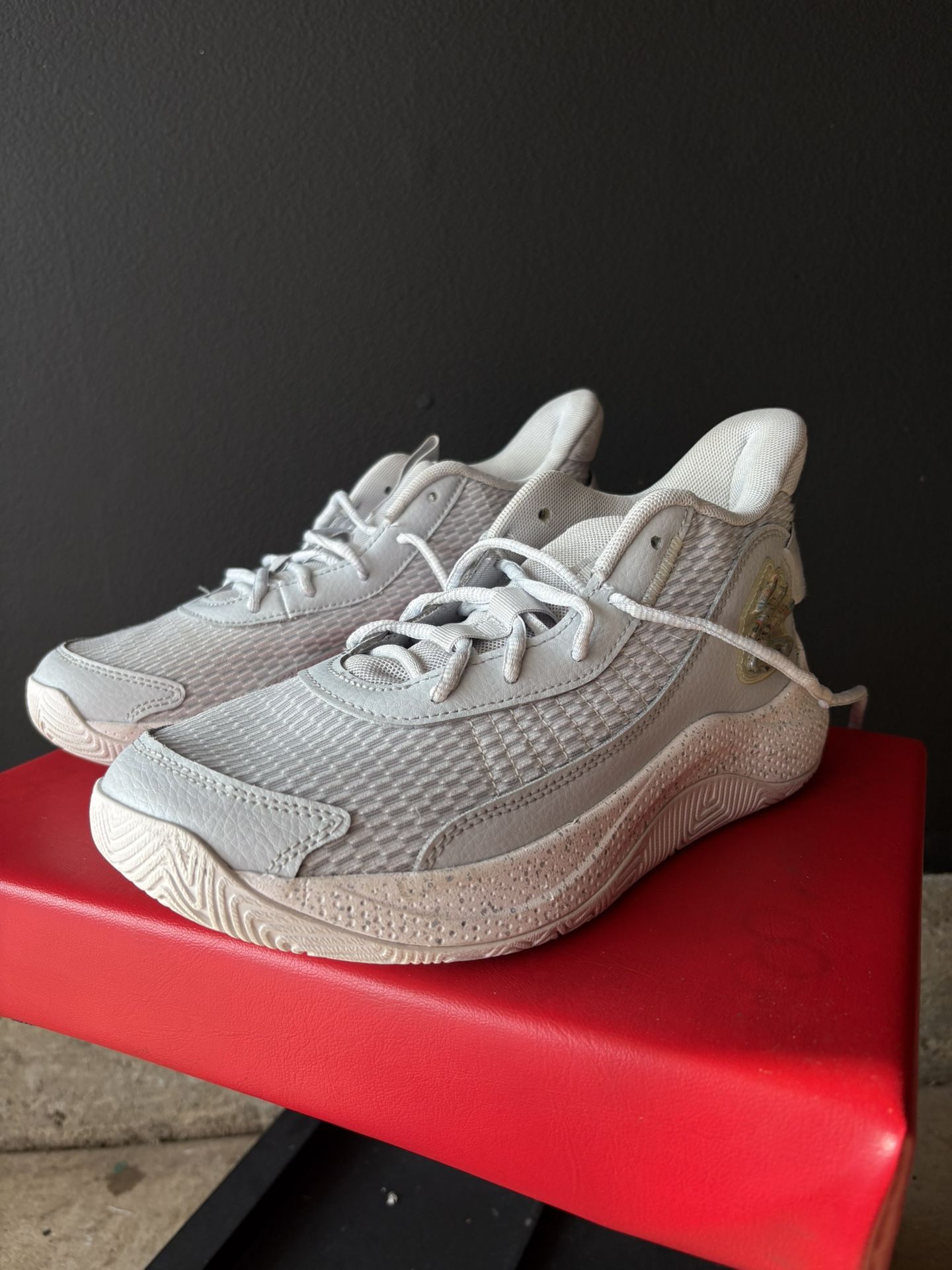 Under Armour steph curry 3Z7 basketball shoes