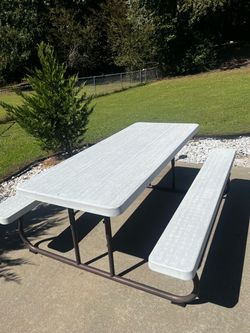 Resin and Steel picnic table