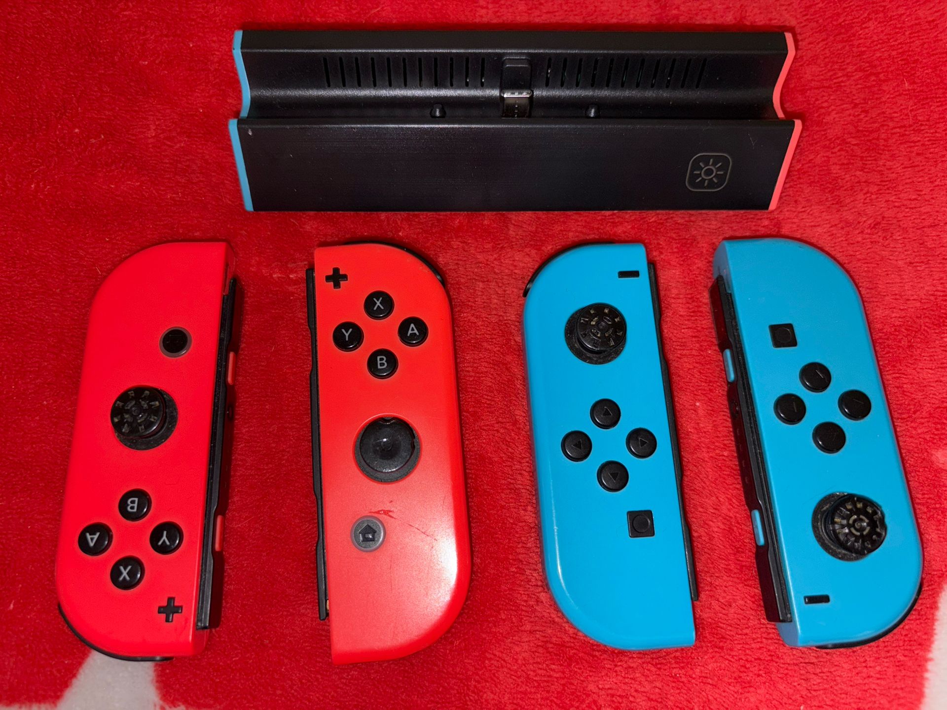 Nintendo Switch Controller 2 Pairs & Charger