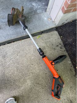 Black+Decker 20V Max Battery Powered String Trimmer and Edger! No battery or charger.
