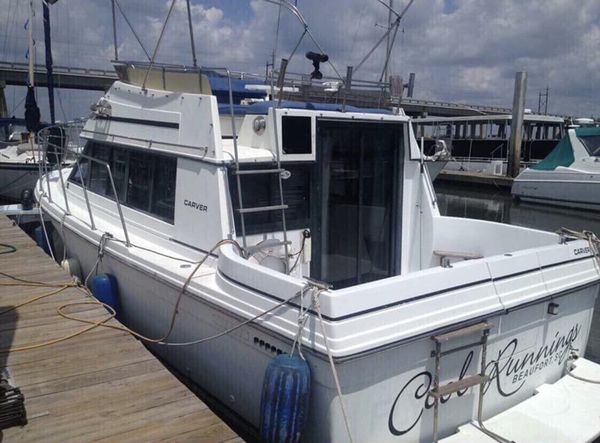 28ft carver live aboard yacht for Sale in Charleston, SC 