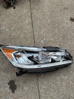 2016/2017 Honda Accord Passenger Headlight