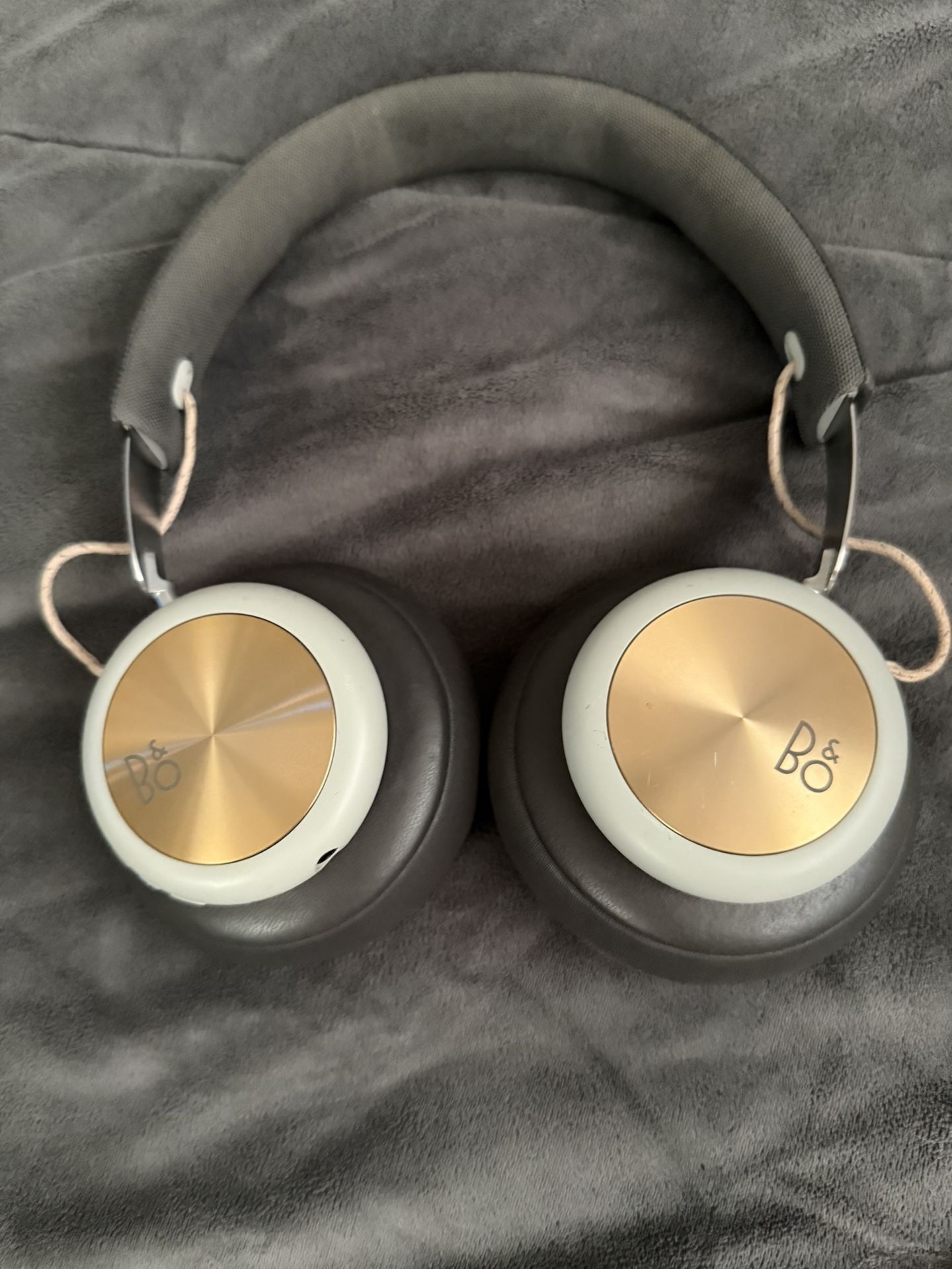 Beoplay H4 