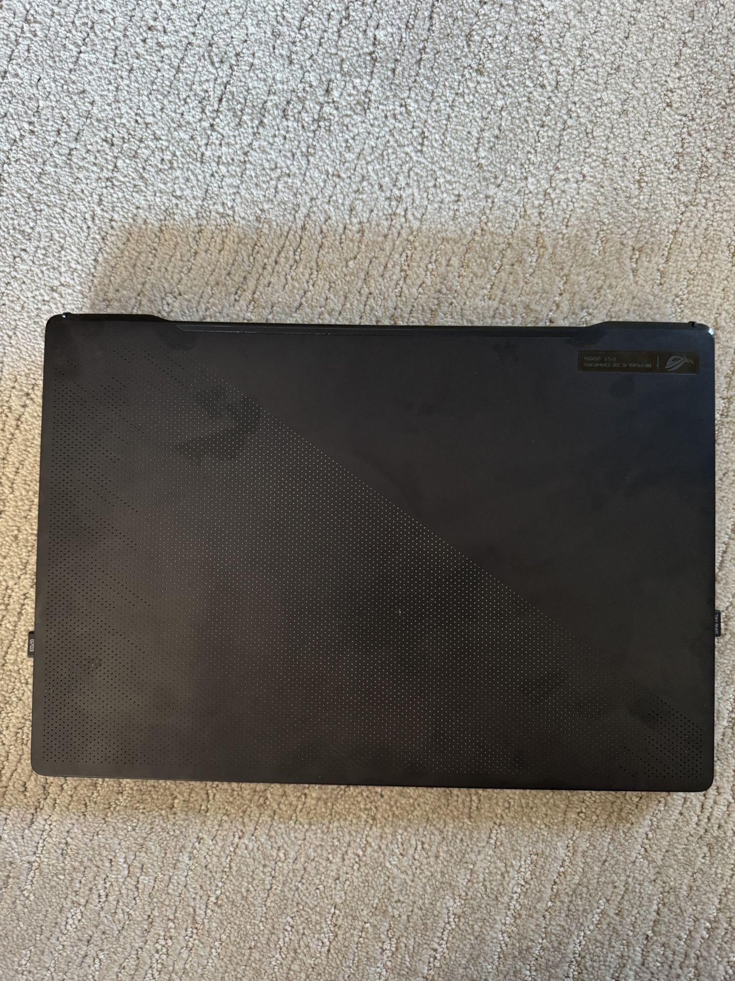 ASUS Zephyrus M15 And Mouse And Keyboard