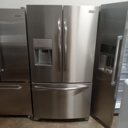 Beautiful 25 Cubic Foot Frigidaires French Door Bottom Freezer Pull Out Water And Ice In The Door Price To Sell