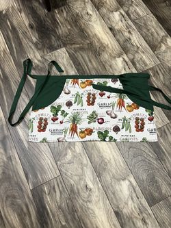Waistline Aprons 