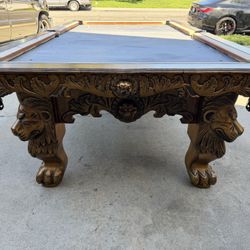 Pool table 8ft custom luxury ( free delivery & set up & new felt color of your choice )