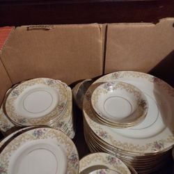 Beautiful China Set Made In Chessel Slovakia