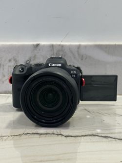 Canon EOS R6 20.1MP Mirrorless Camera - Black (RF 24-105mm f/4 L IS USM Lens