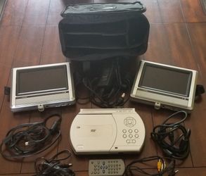 TRAVEL DVD PLAYER WITH 2 SCREENS