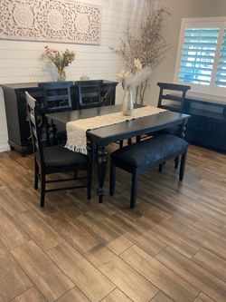 Dinning Table