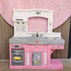 KIDS KITCHEN by STEP 2
