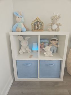 Bookcase Shelf with 4 cubes