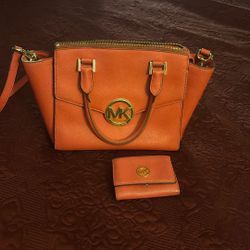 Michael Kors Peach Handbag & Wallet