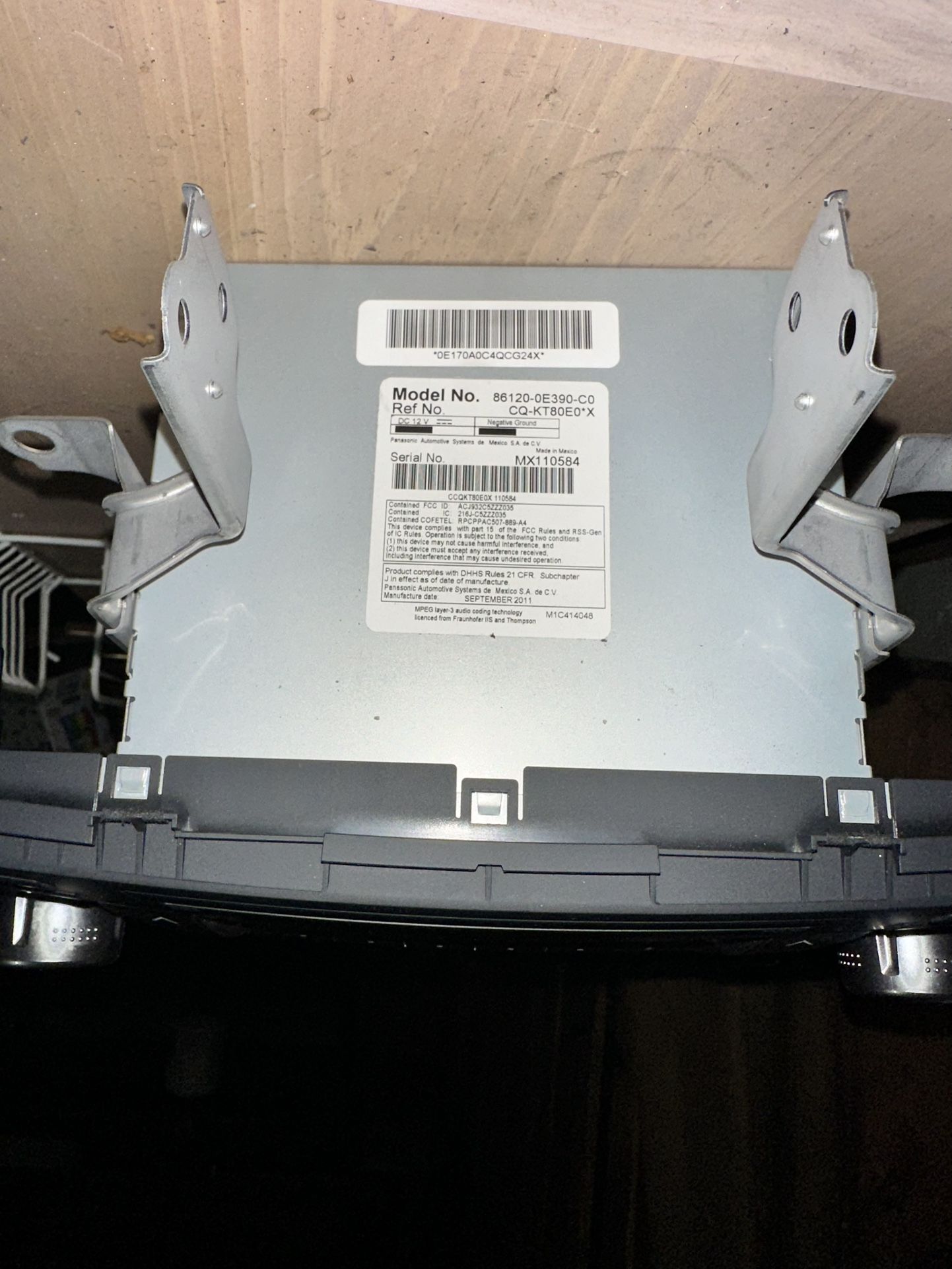 2012 Toyota Highlander OEM radio (Stock)