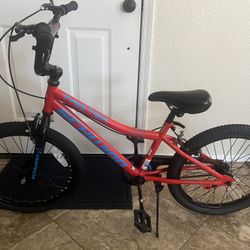 NEW - Schwinn Twister Boy's Bicycle, 20" Wheels, Red