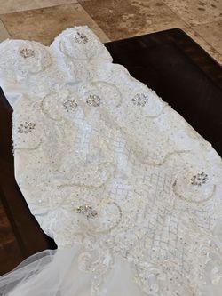 White Mermaid Style Wedding Dress / Blanco Vestido de Boda Estilo de Sirena